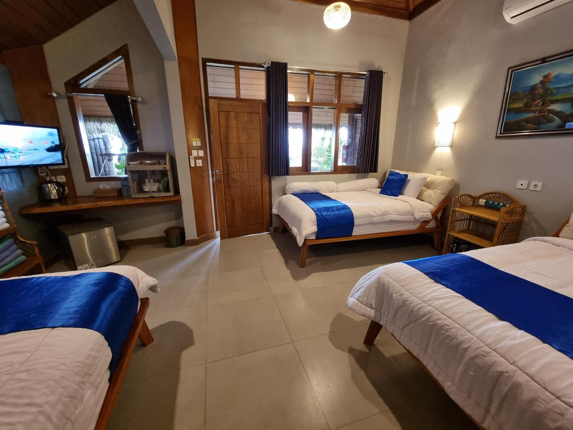 Istana Ombak Eco Resort Пачитан Екстериор снимка