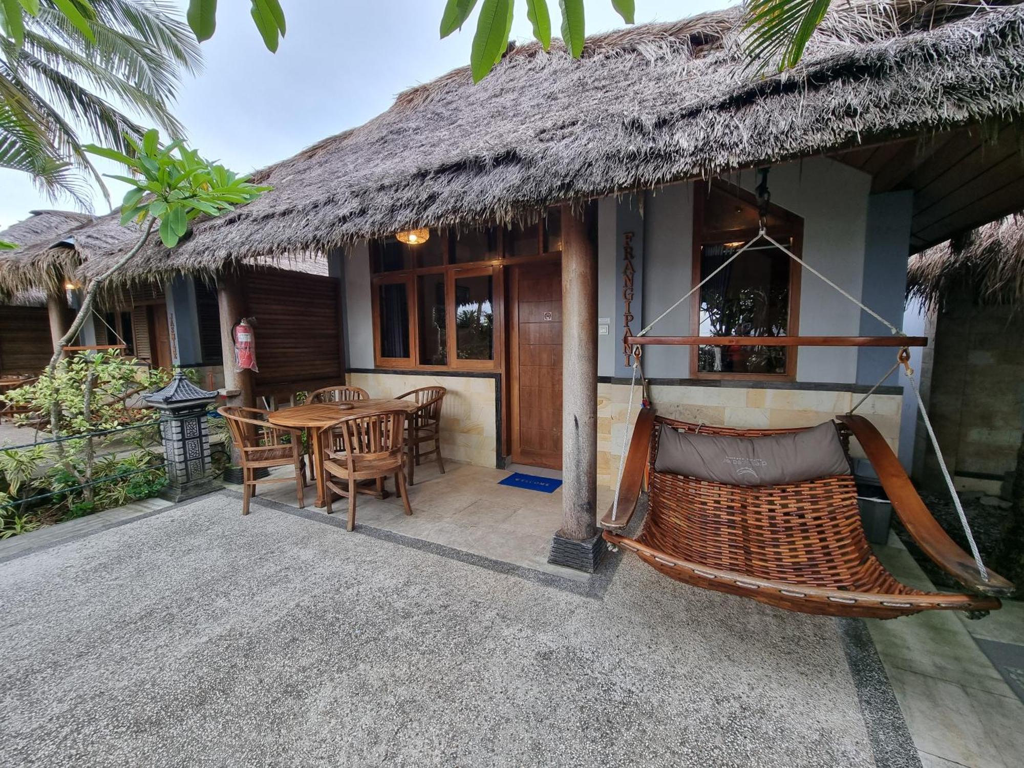 Istana Ombak Eco Resort Пачитан Екстериор снимка