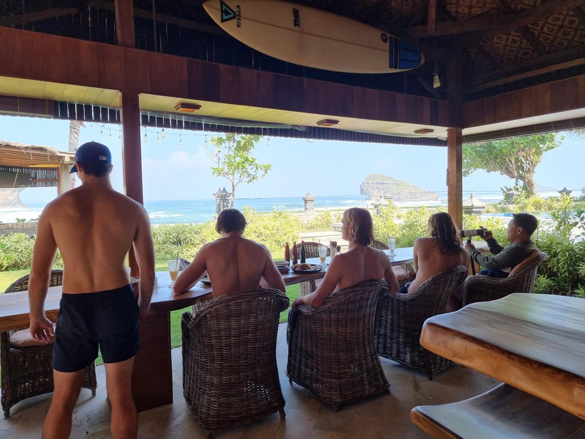 Istana Ombak Eco Resort Пачитан Екстериор снимка